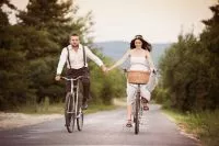 5 Wedding Traditions We're Leaving At The Alter