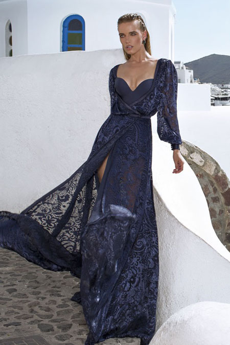 Bridal gown in Greece from modwedding.com