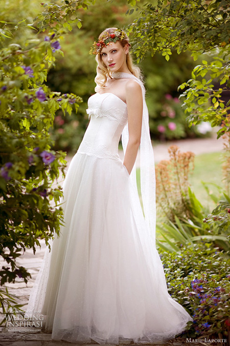 Bridal gown in Switzerland from weddinginspirasi.com